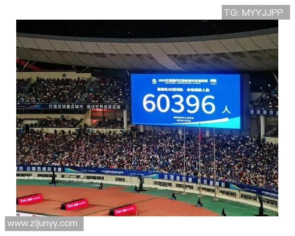 南京足球队在城市联赛中的默契配合与战术分析探讨